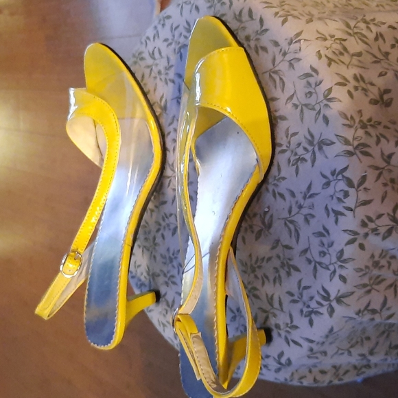 Low heels Yellow size 11.5 - Picture 5 of 8